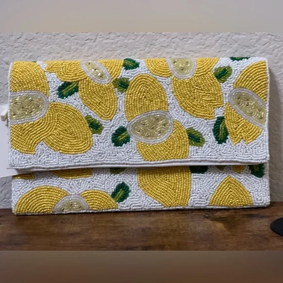 Viral Summer Yellow Beaded Lemon Clutch 🍋 - Picture 10 of 10